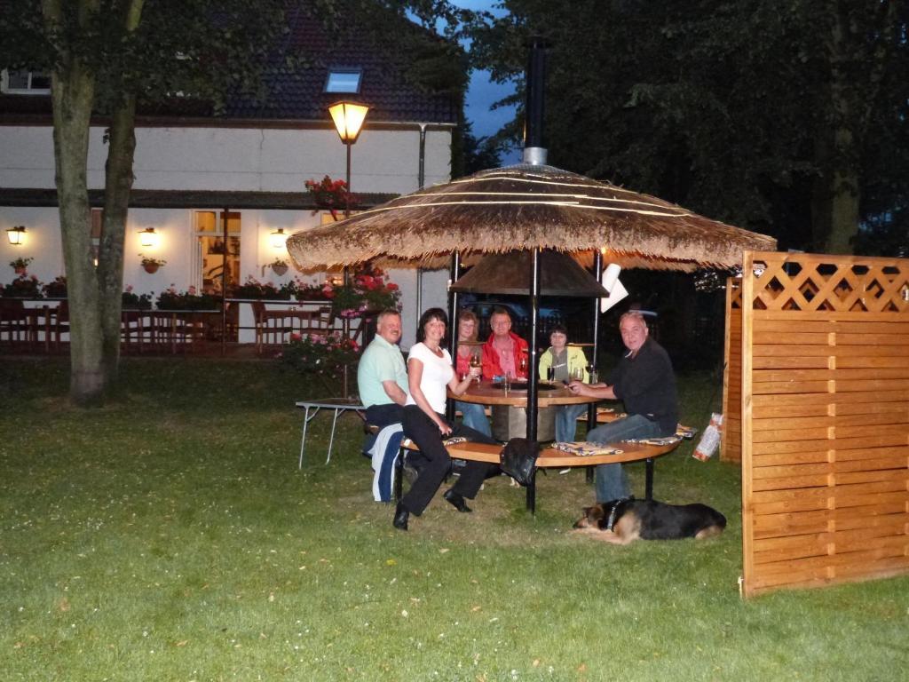 Landhaus Dargelin Hotel Behrenhoff Екстериор снимка