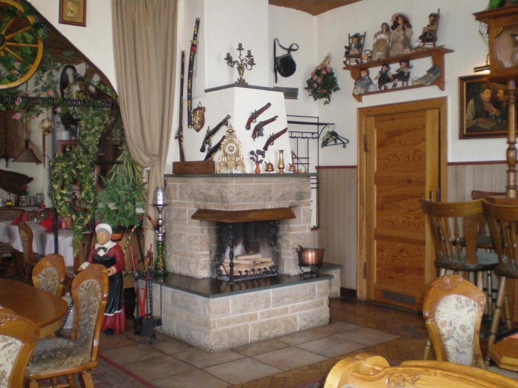Landhaus Dargelin Hotel Behrenhoff Екстериор снимка