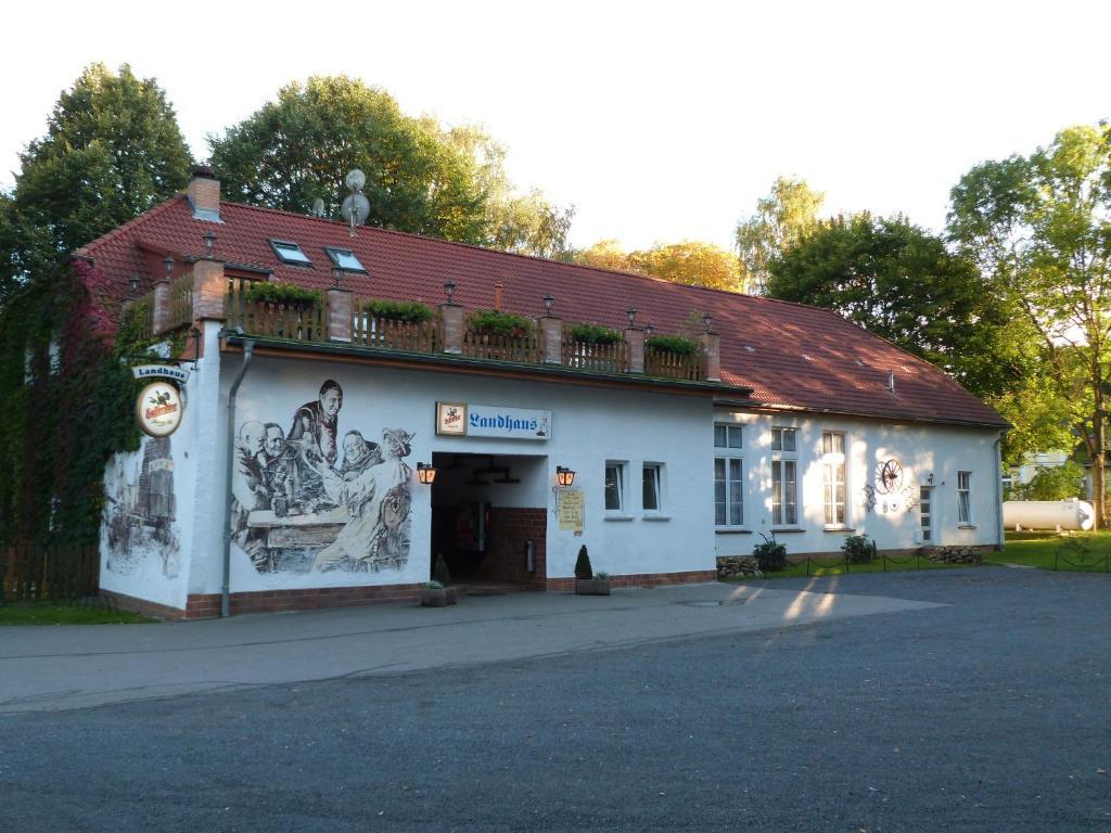Landhaus Dargelin Hotel Behrenhoff Екстериор снимка