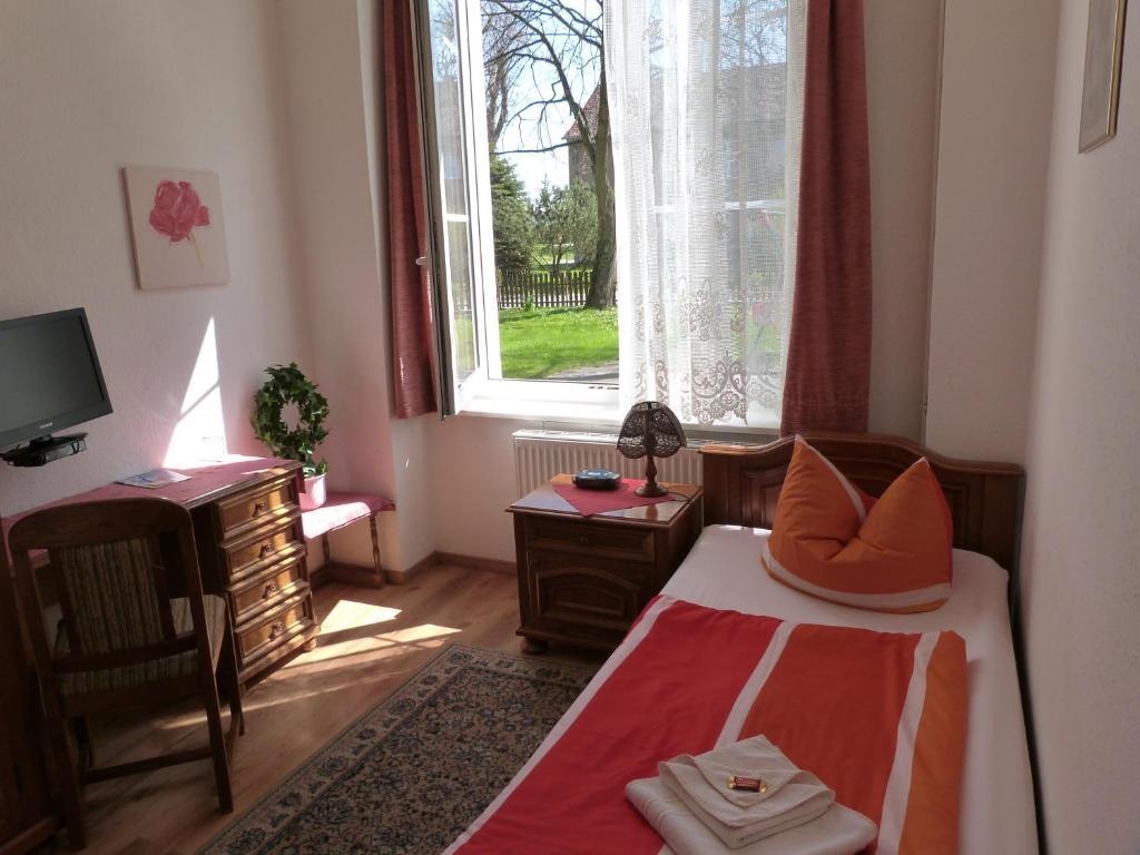 Landhaus Dargelin Hotel Behrenhoff Екстериор снимка