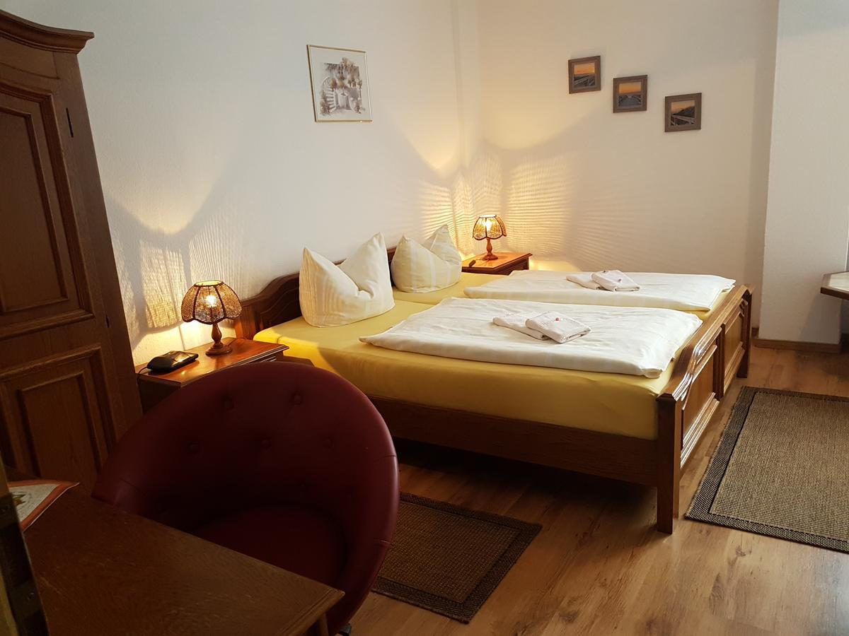 Landhaus Dargelin Hotel Behrenhoff Екстериор снимка