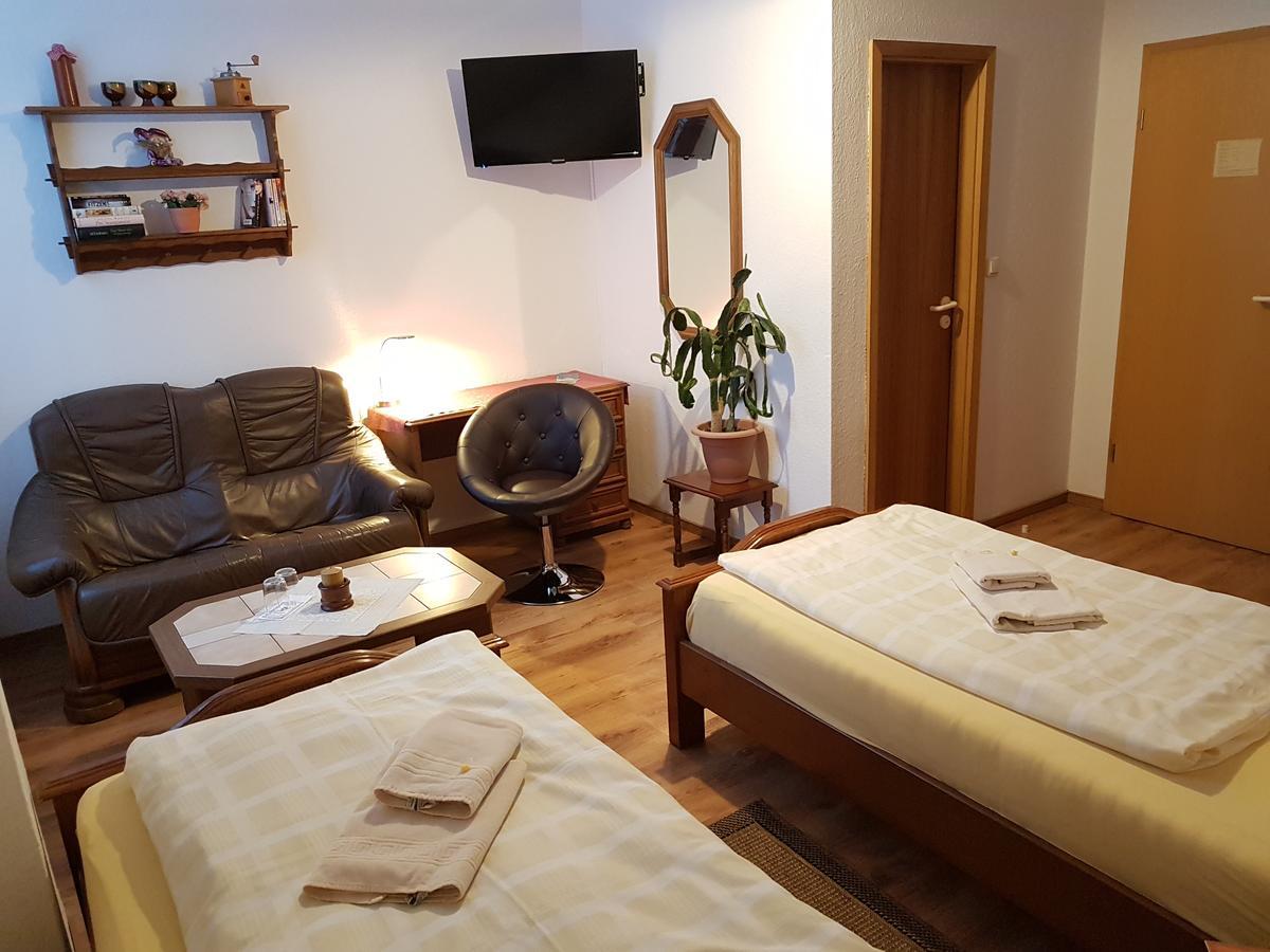 Landhaus Dargelin Hotel Behrenhoff Екстериор снимка